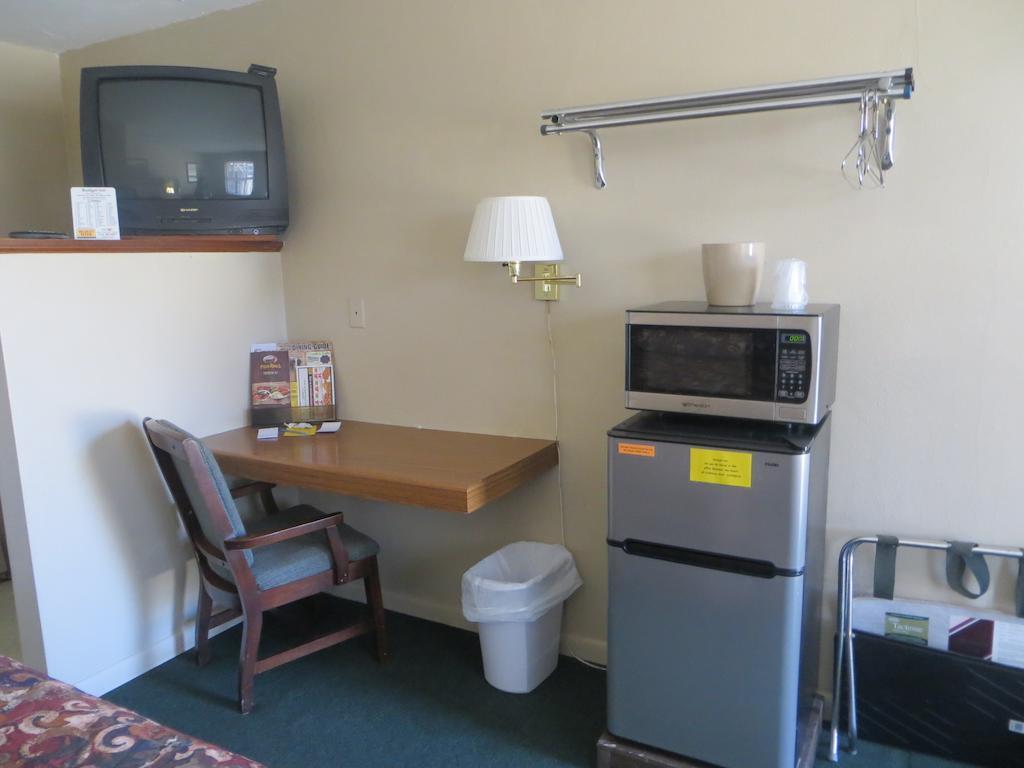 Budget Inn Denison Εξωτερικό φωτογραφία